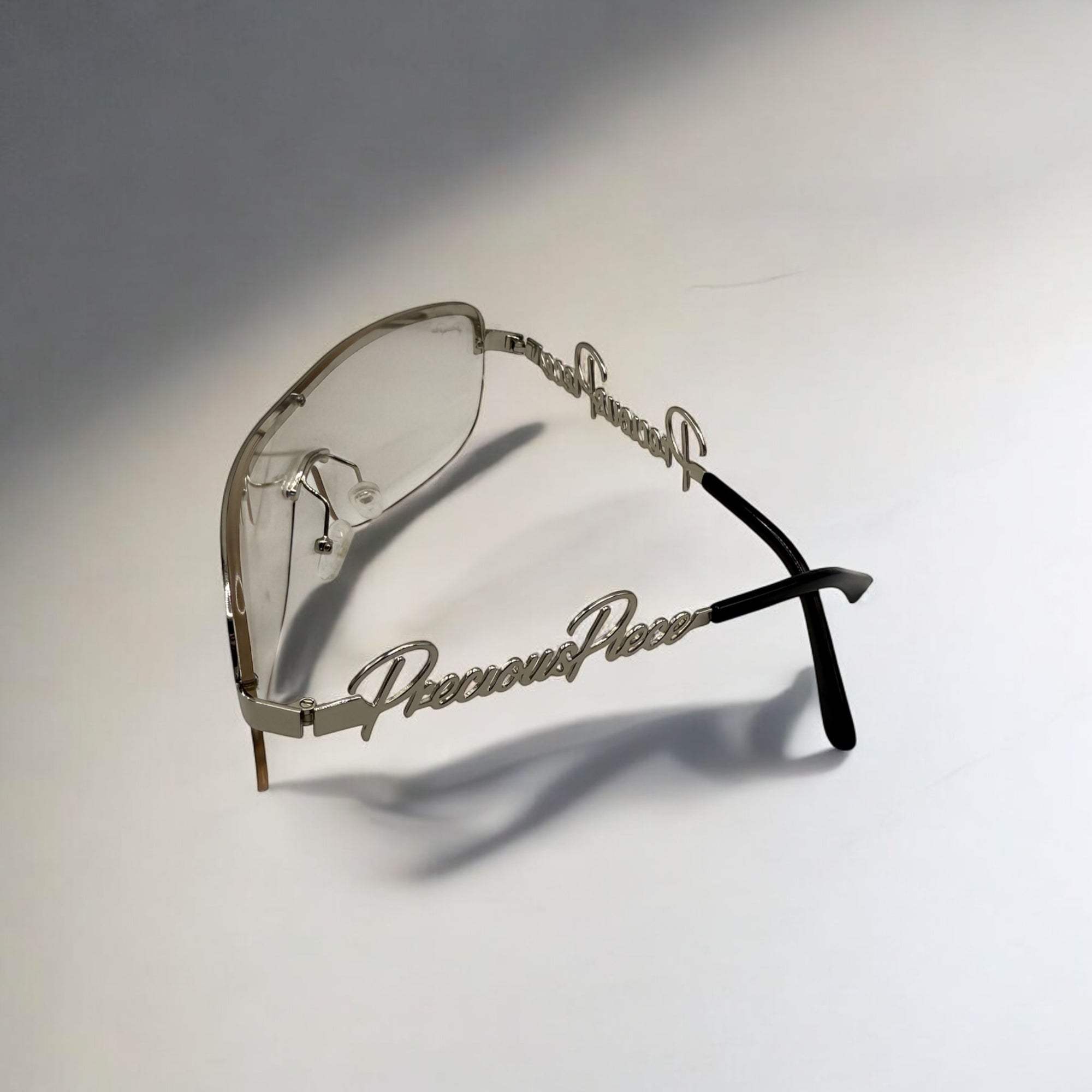 PRECIOUS PIECE - Transparent